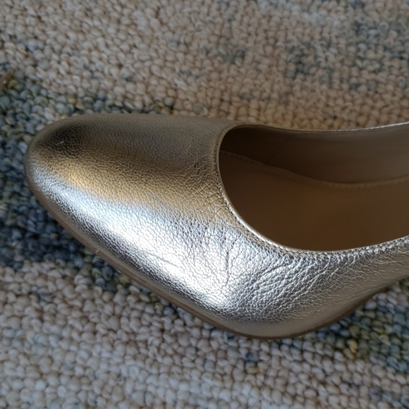 Pale gold Michael Kors pumps in excellent conditio - Picture 5 of 6